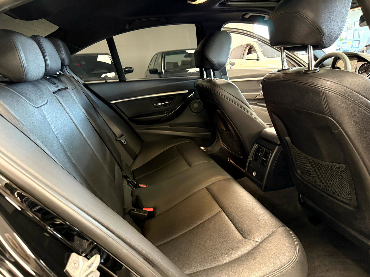 Used 2018 BMW 340i Sedan w/ Shadow Sport Edition image 19