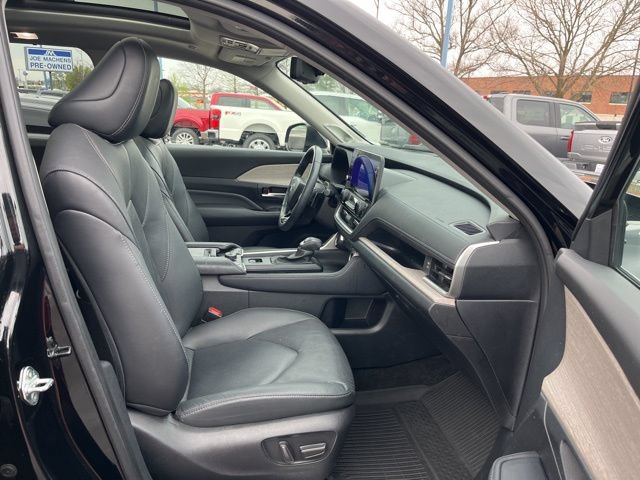 Used 2024 Toyota Grand Highlander AWD image 27