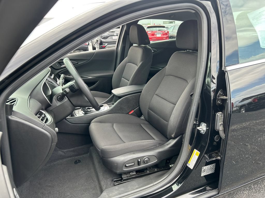 Used 2019 Chevrolet Malibu RS w/ LPO, Convenience Package 1 FWD image 17