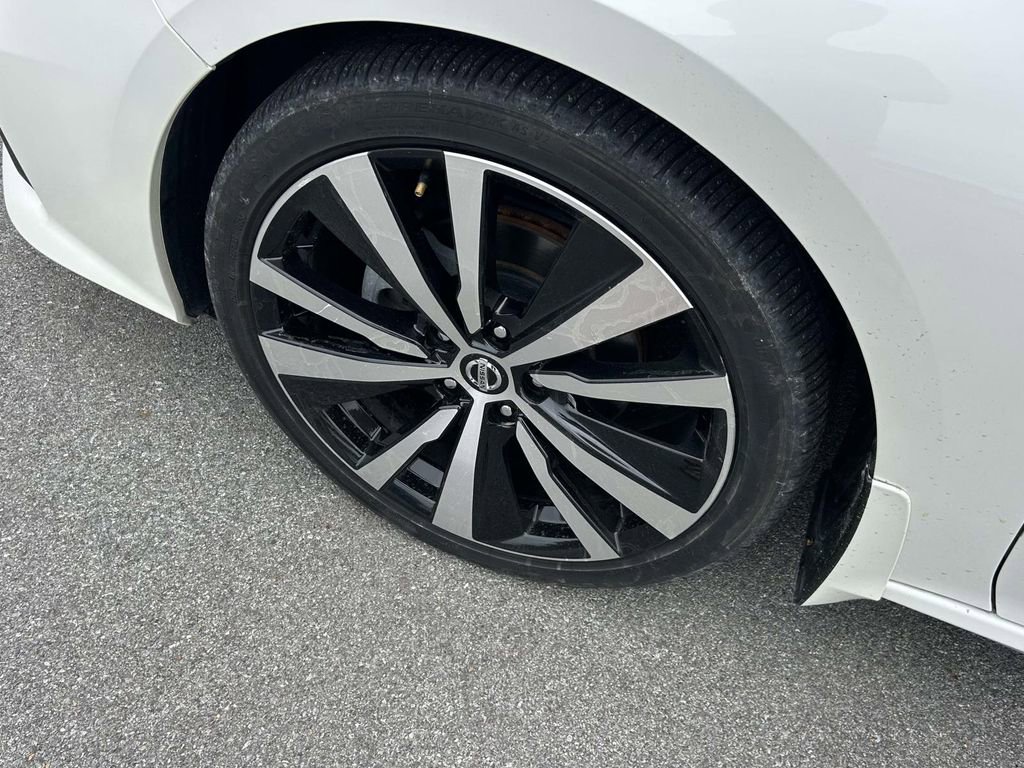 Used 2019 Nissan Altima 2.5 Platinum FWD image 9