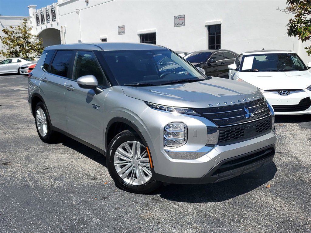 New 2025 Mitsubishi Outlander ES image 31