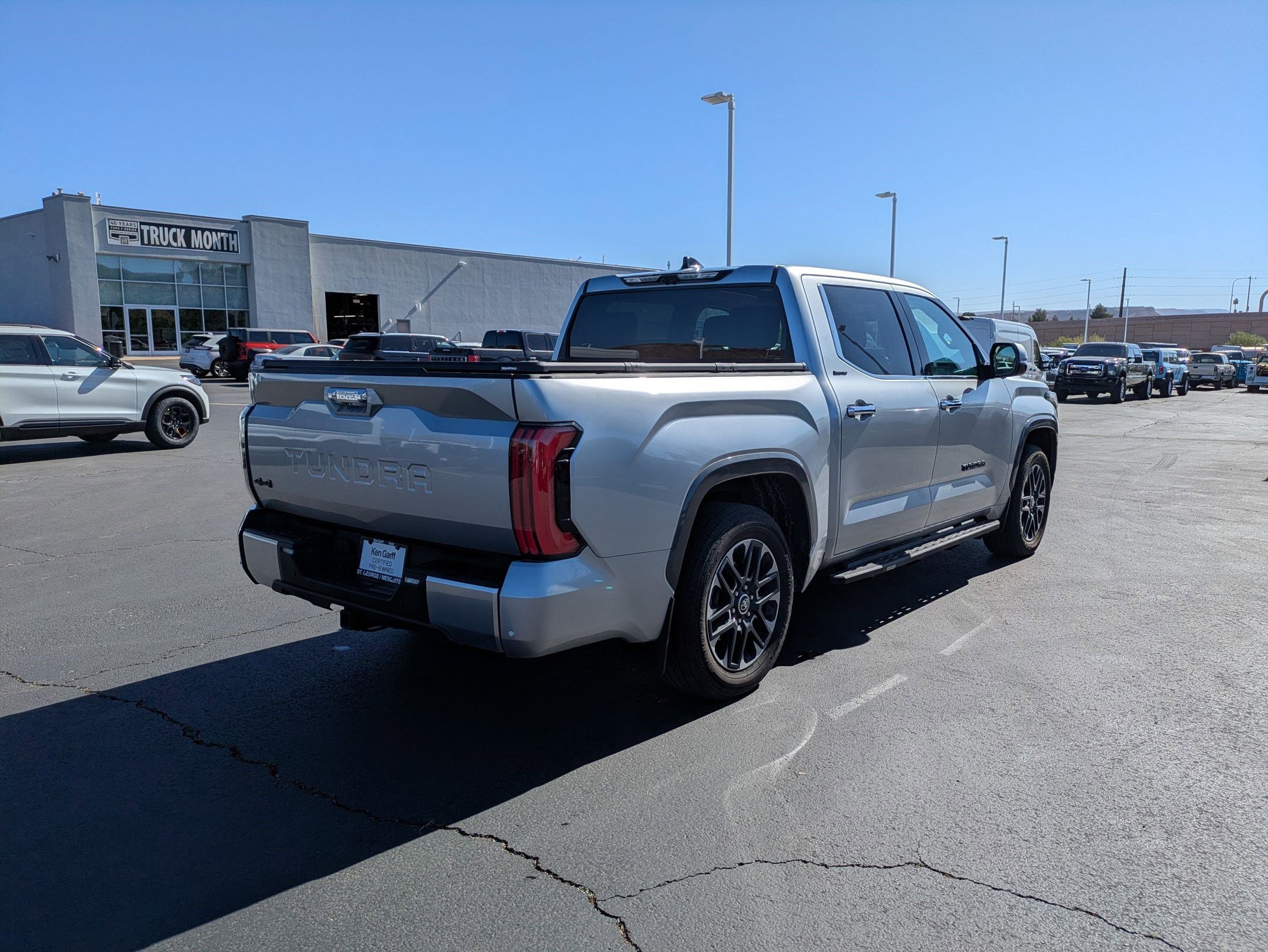 Used 2023 Toyota Tundra Limited image 3