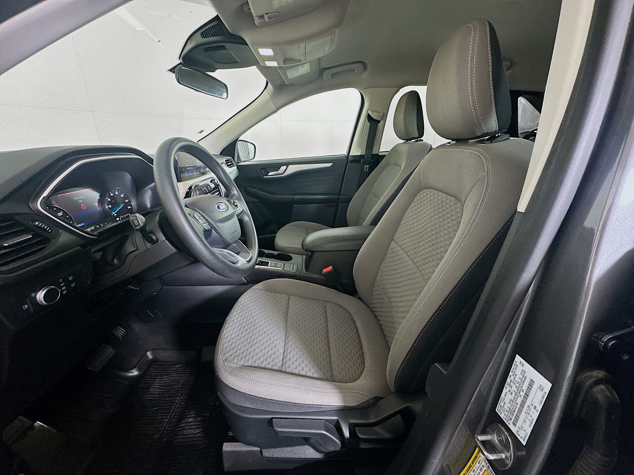 Used 2021 Ford Escape SE w/ SE Sport Appearance Package FWD image 13