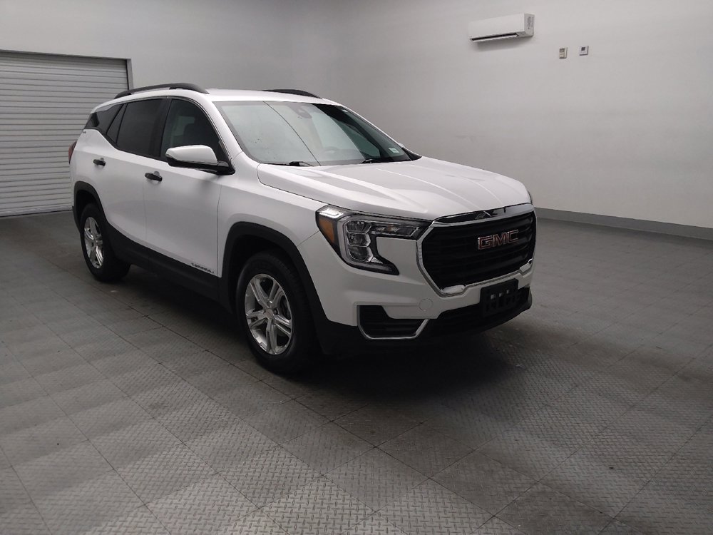Used 2023 GMC Terrain SLE w/ Driver Convenience Package image 13