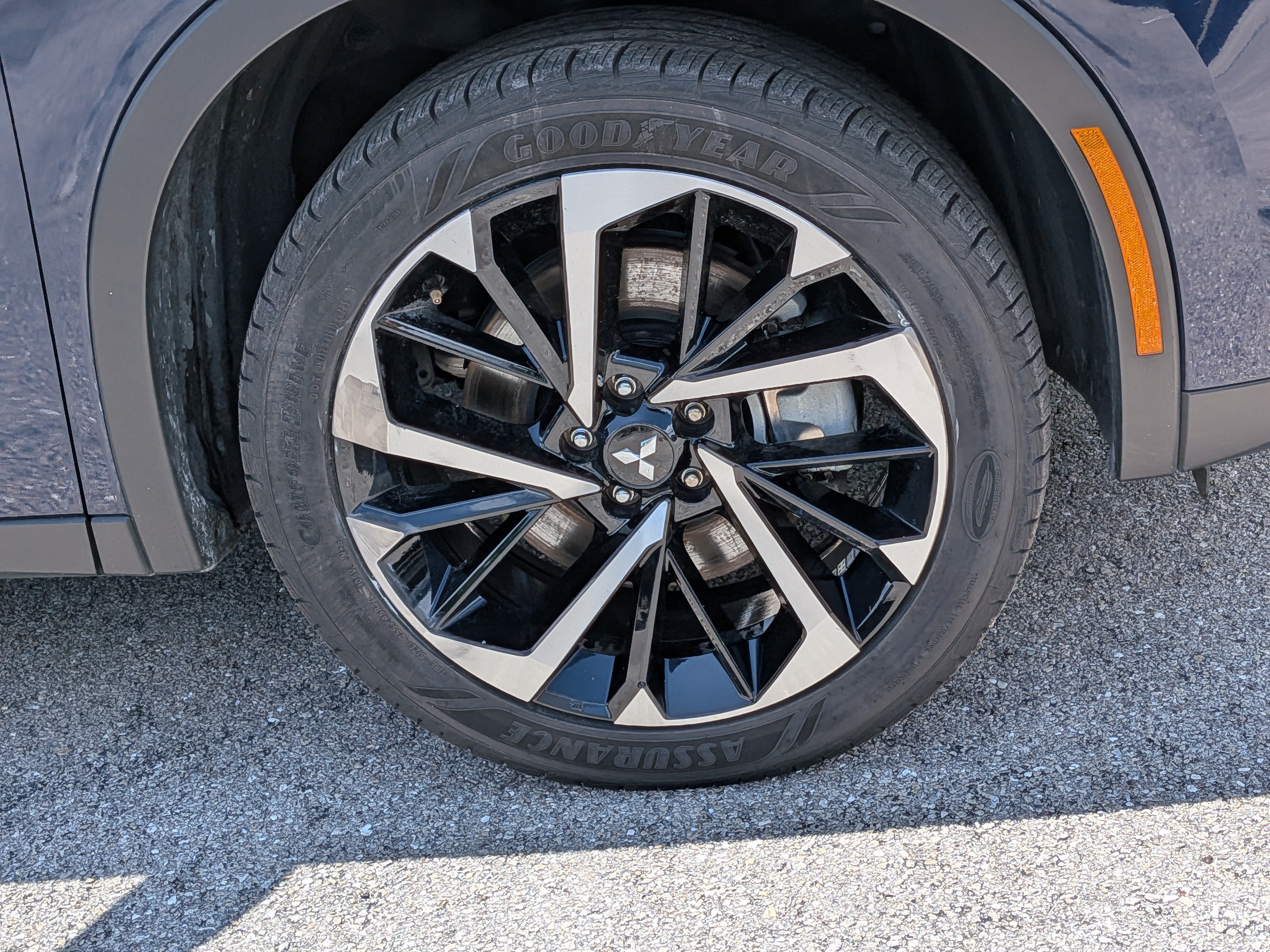 Used 2024 Mitsubishi Outlander SE Black Edition AWD/4WD image 11