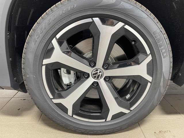 New 2026 Volkswagen Tiguan SE AWD/4WD image 9