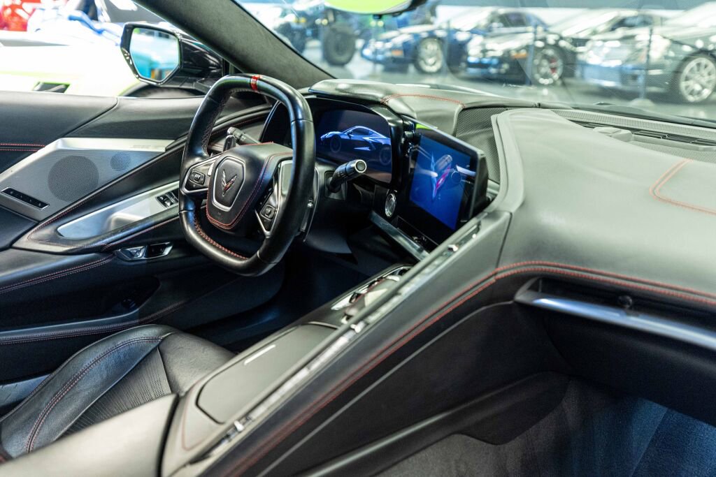 Used 2022 Chevrolet Corvette Stingray Premium Cpe w/ Z51 Performance Package image 13