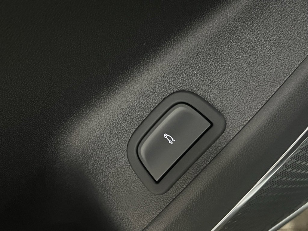 New 2026 GMC Acadia Elevation w/ LPO, Floor Liner Package image 12