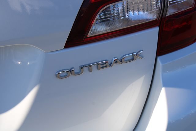 Used 2019 Subaru Outback 2.5i Premium AWD/4WD image 10