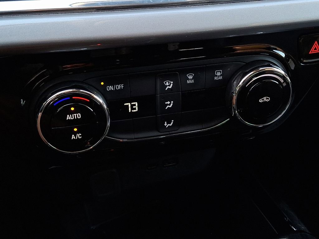 Used 2024 Chevrolet Trax LT image 15