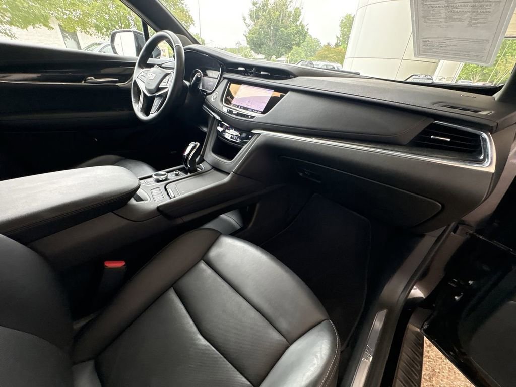 Certified 2023 Cadillac XT5 Premium Luxury AWD/4WD image 30