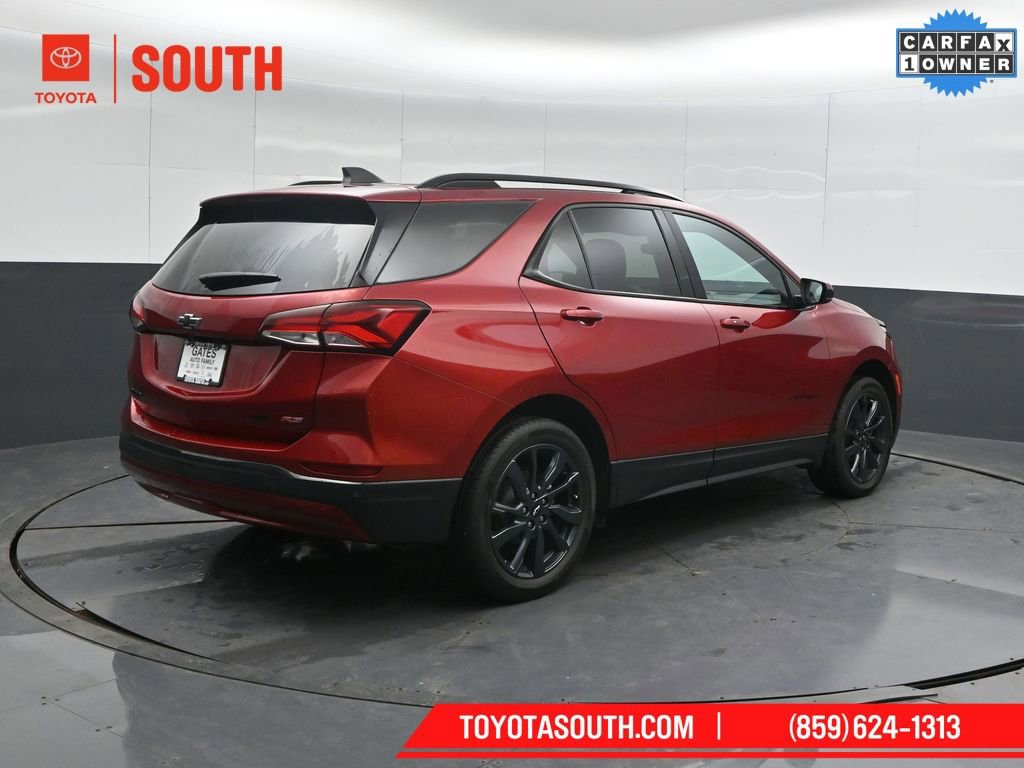 Used 2023 Chevrolet Equinox RS image 2