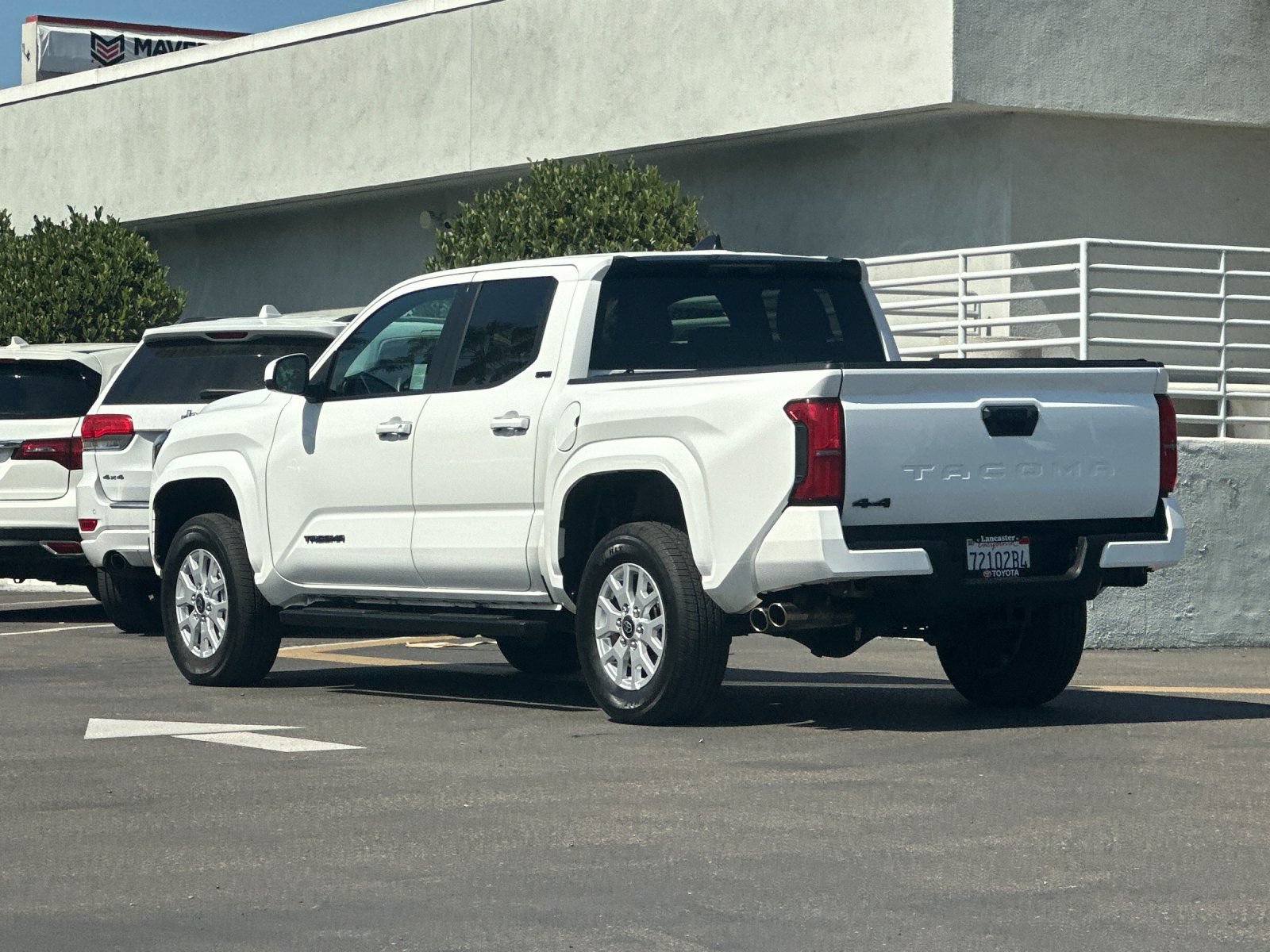 Used 2024 Toyota Tacoma SR5 AWD/4WD image 3