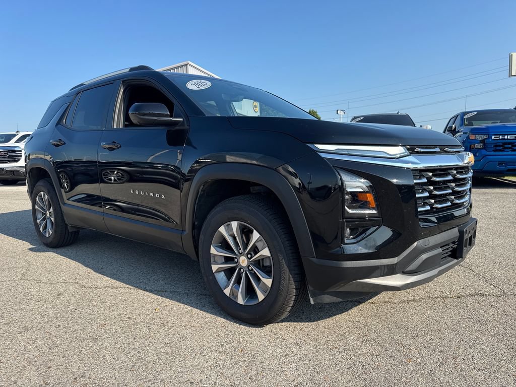 Used 2025 Chevrolet Equinox LT w/ Convenience Package II AWD/4WD image 9
