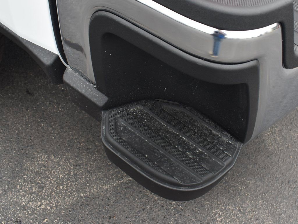 New 2025 Ford F350 XLT image 28