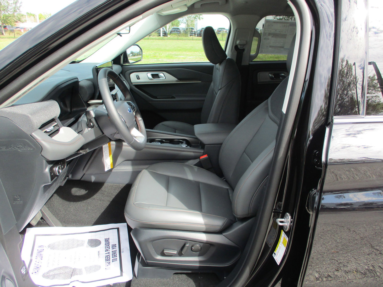 New 2025 Ford Explorer Active w/ Active Comfort Package image 18