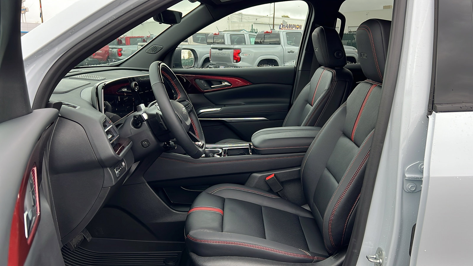 New 2026 Chevrolet Traverse RS w/ LPO, Floor Liner Package image 35