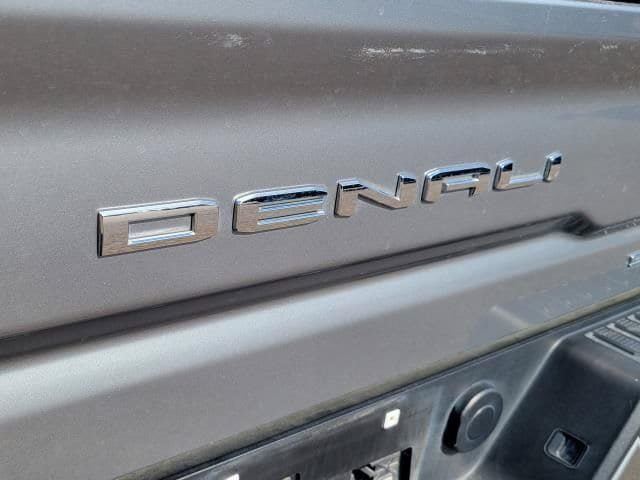 Used 2024 GMC Sierra 3500 Denali w/ Technology Package AWD/4WD image 10
