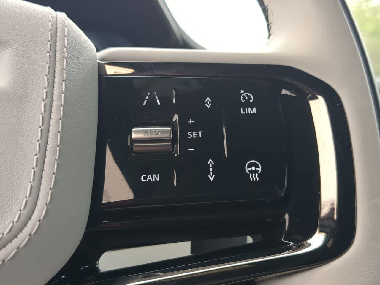 Certified 2025 Land Rover Range Rover Sport Dynamic SE image 27