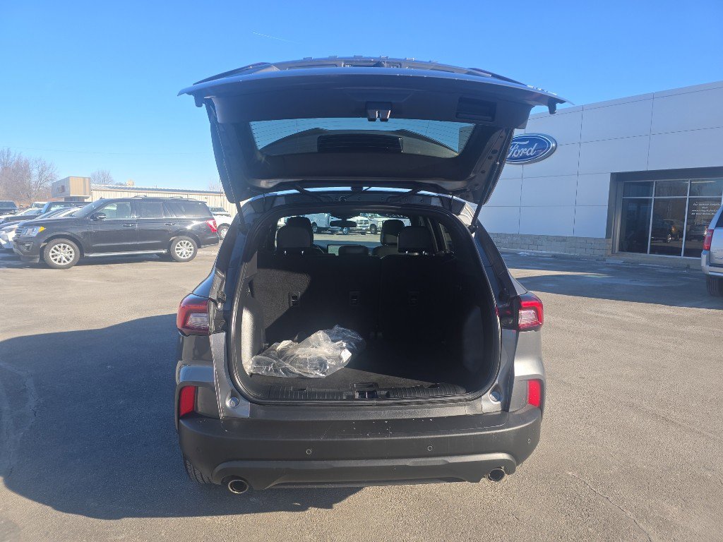Used 2025 Ford Escape ST-Line w/ Tech Pack #1 image 5