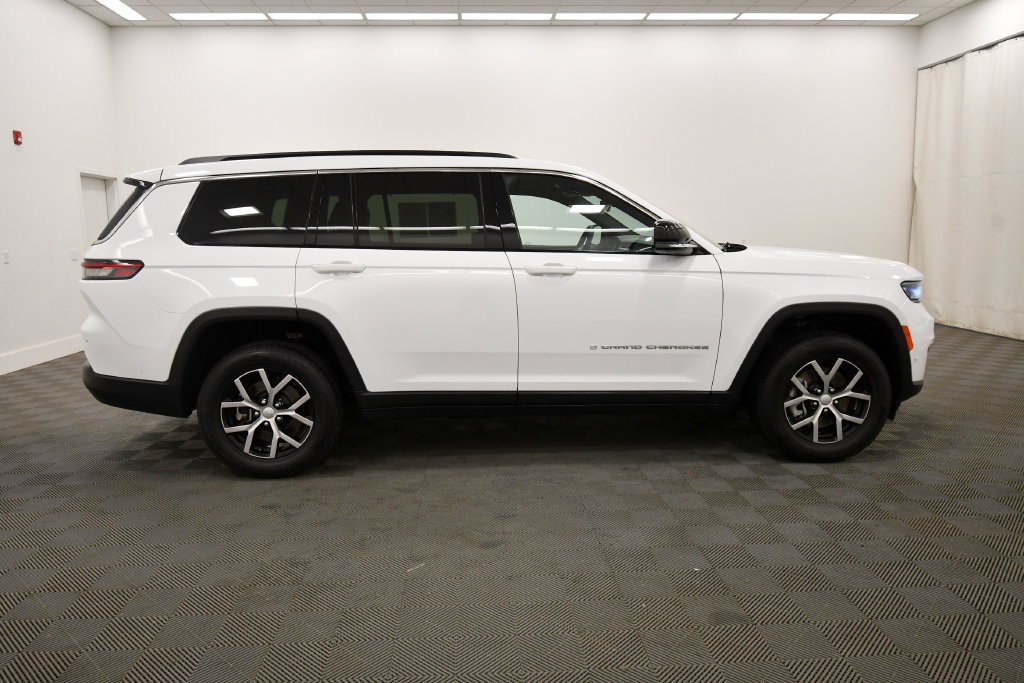 Used 2024 Jeep Grand Cherokee L Limited w/ Luxury Tech Group II AWD/4WD image 9