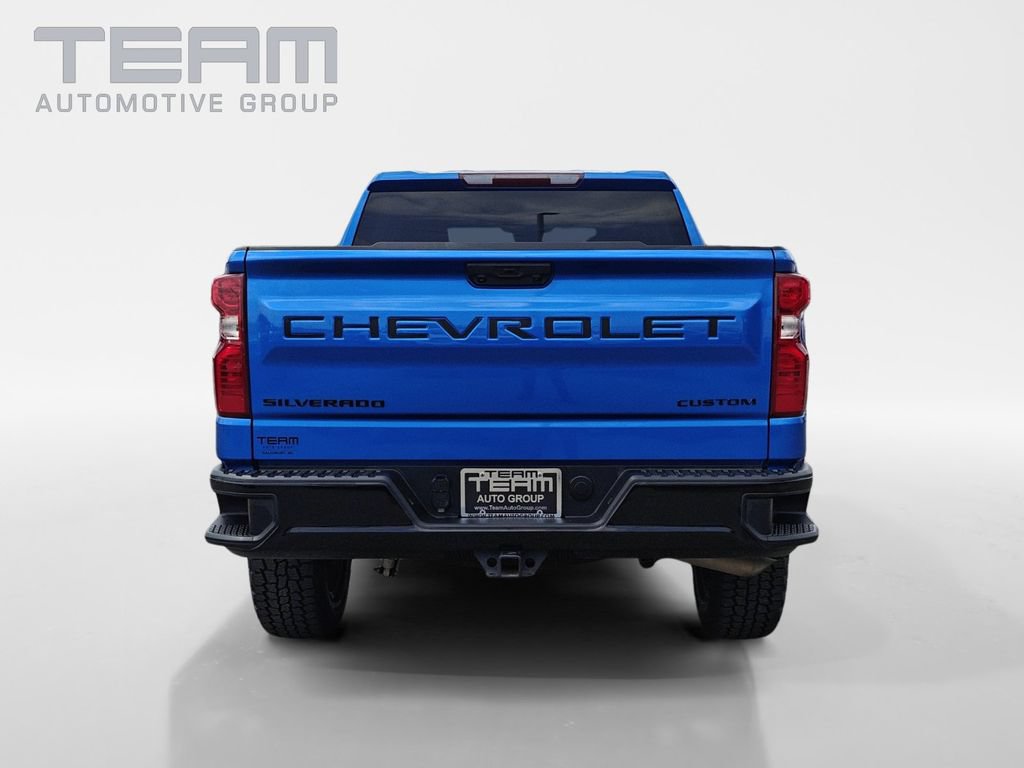Used 2023 Chevrolet Silverado 1500 Custom Trail Boss w/ LPO, Dark Essentials Package AWD/4WD image 6