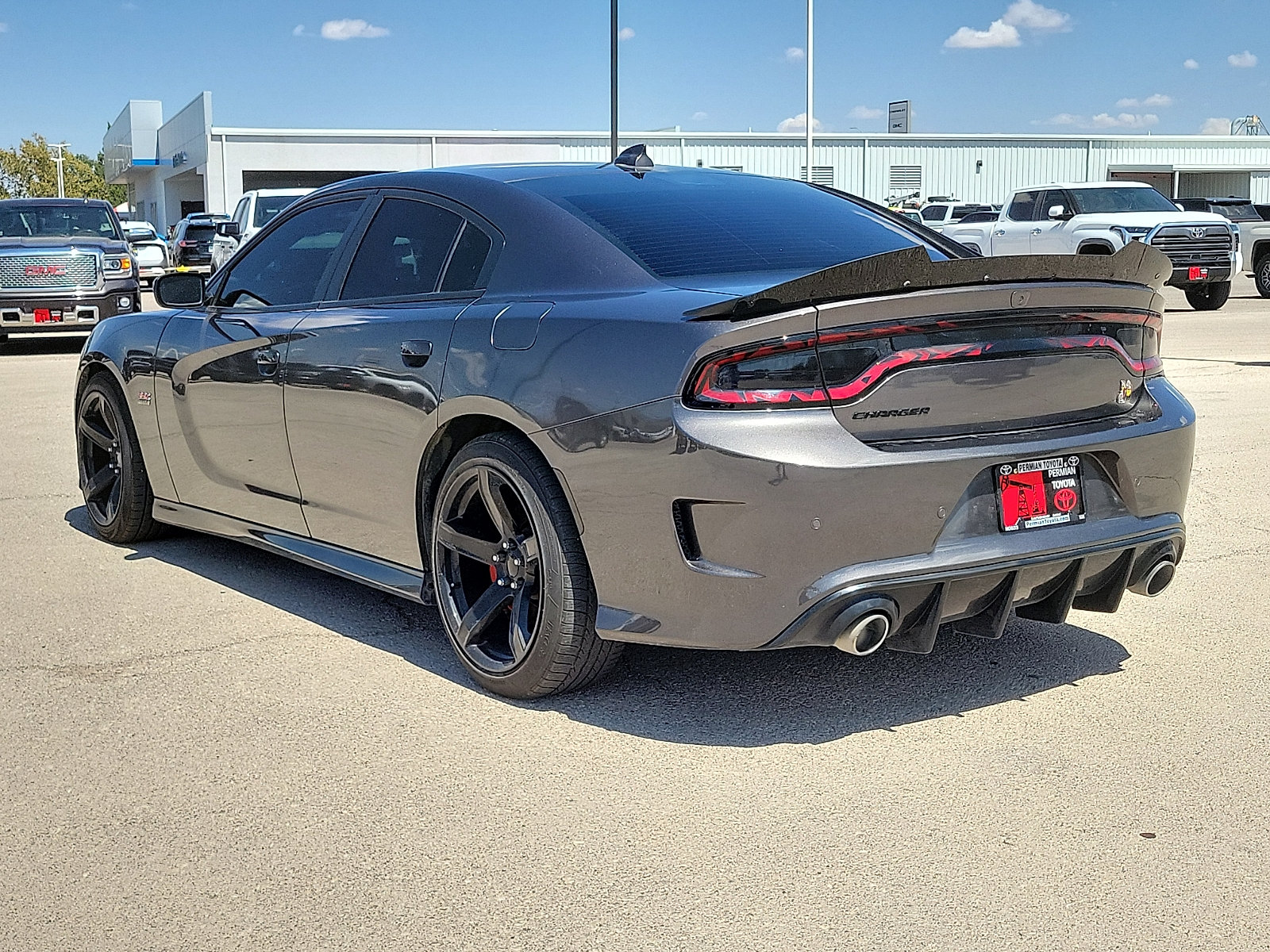 Used 2022 Dodge Charger Scat Pack w/ Driver Convenience Group RWD image 3