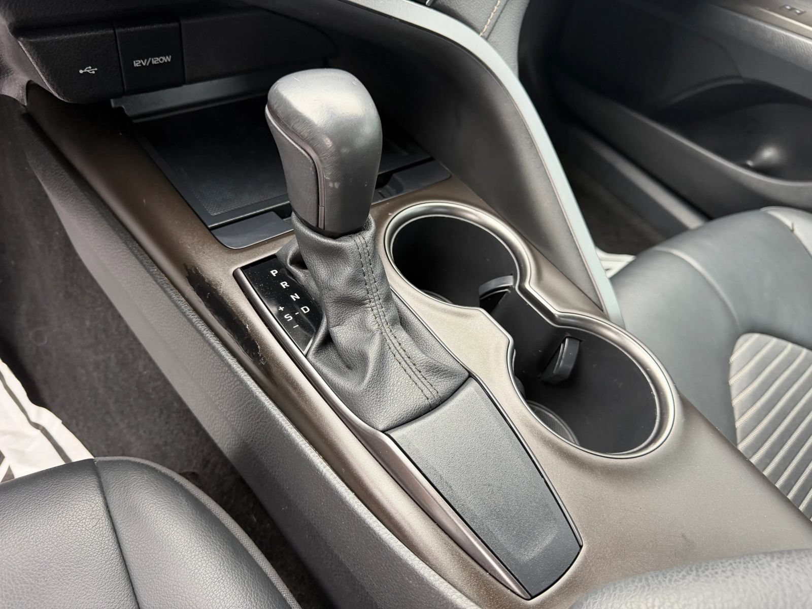 Used 2021 Toyota Camry SE FWD image 26