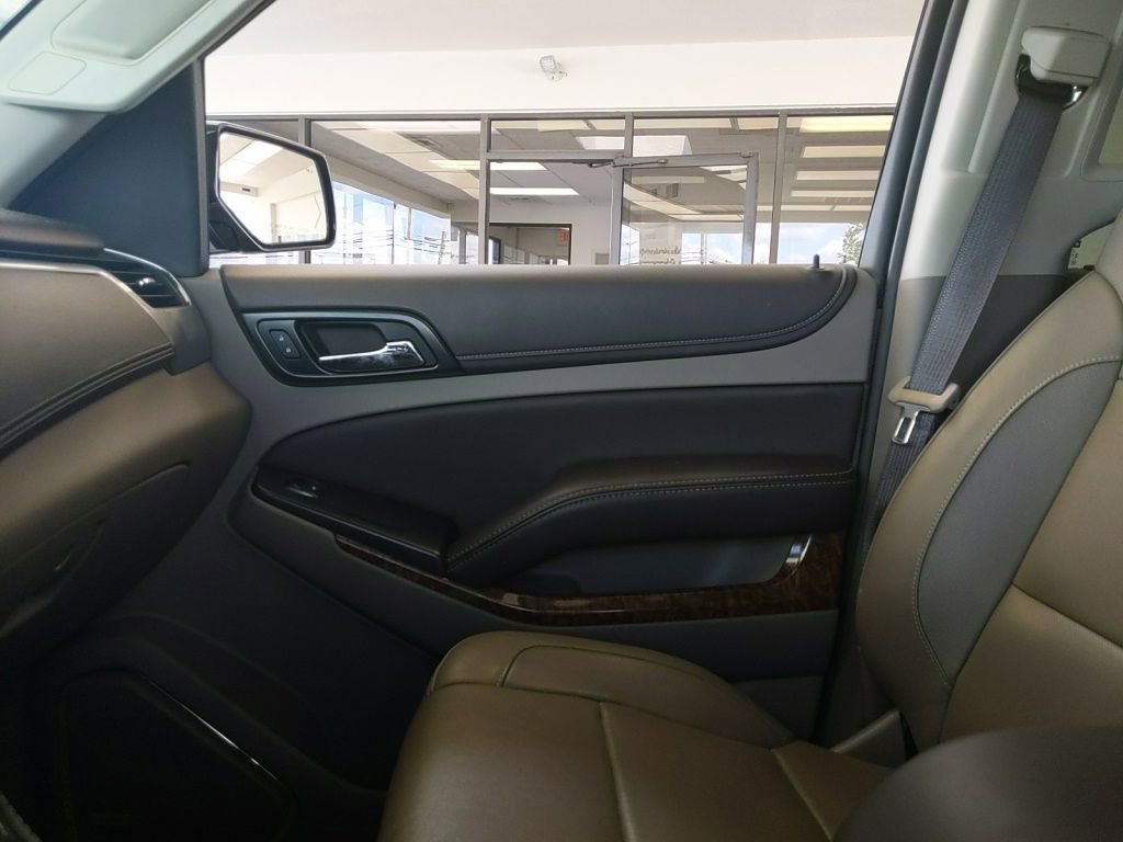Used 2017 Chevrolet Tahoe Premier AWD/4WD image 25