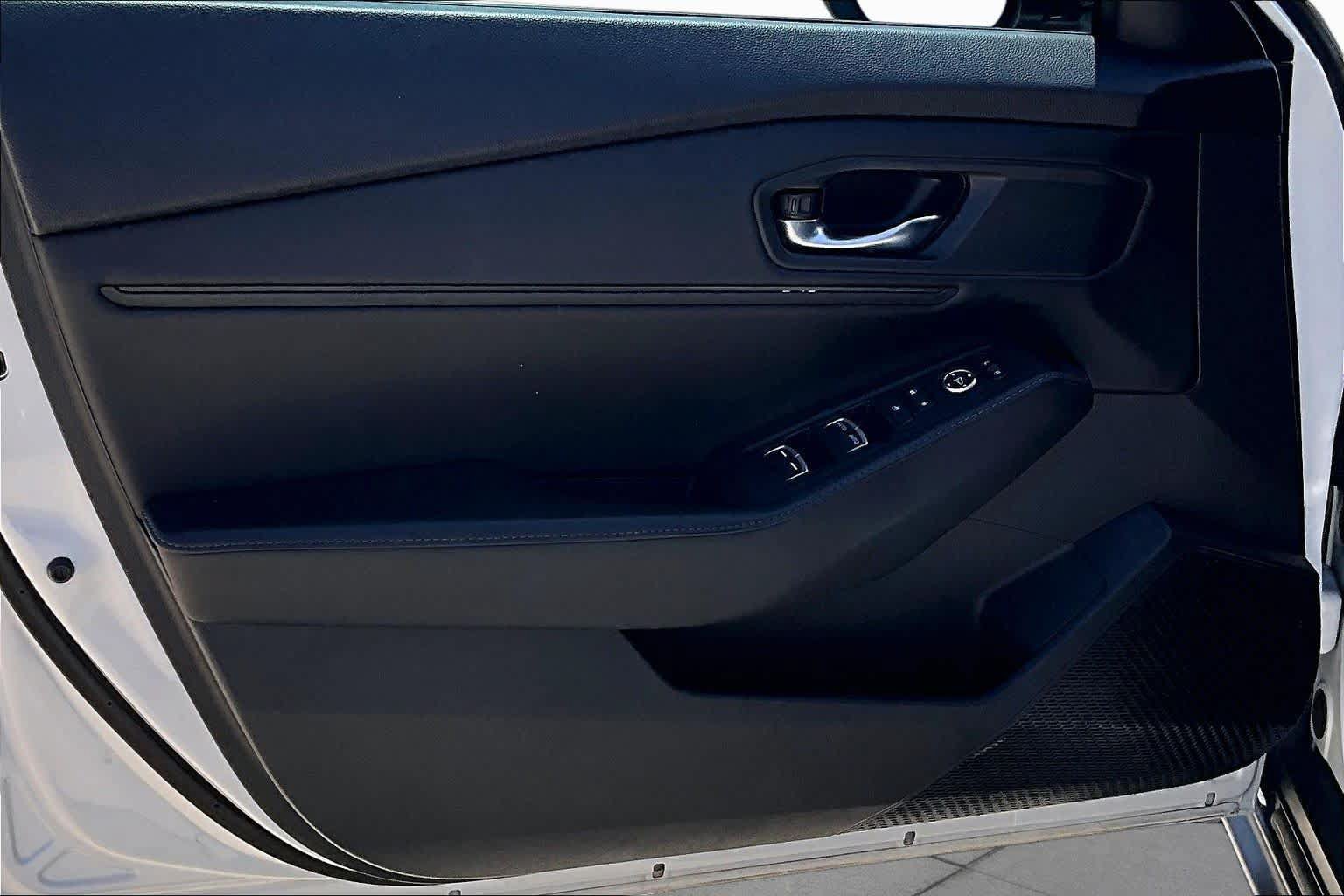 Used 2023 Honda Accord Sport image 39