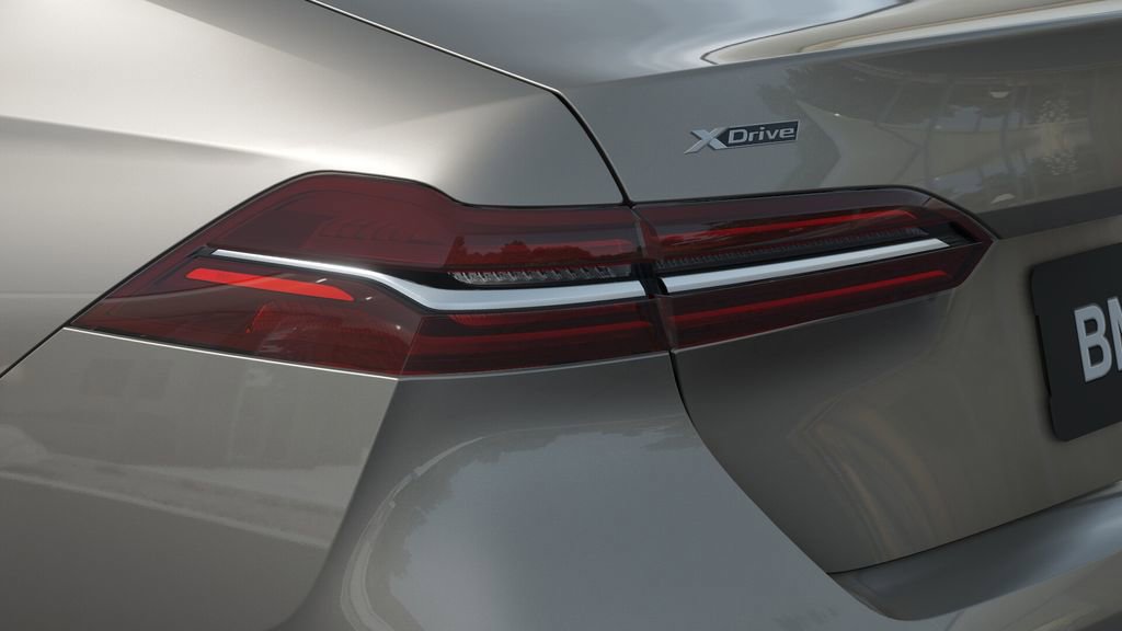 Used 2025 BMW 530i xDrive w/ Premium Package image 37