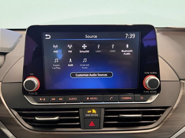 Used 2025 Nissan Altima 2.5 SV FWD image 18