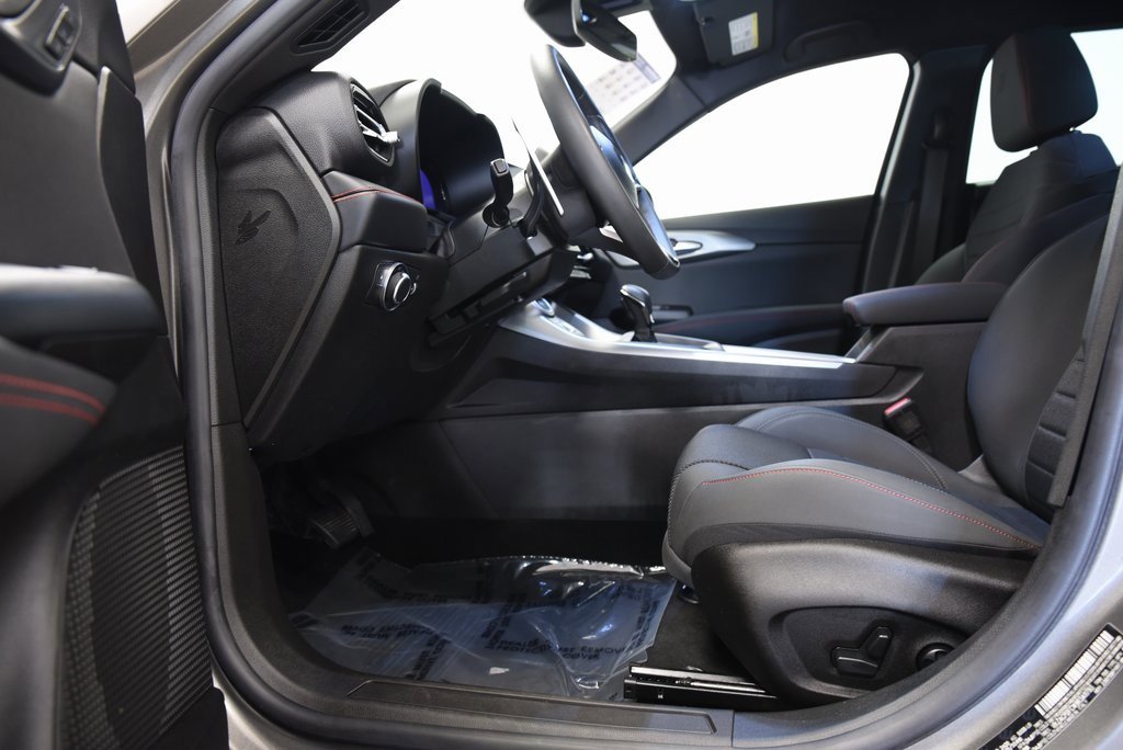 Used 2024 Dodge Hornet R/T image 2