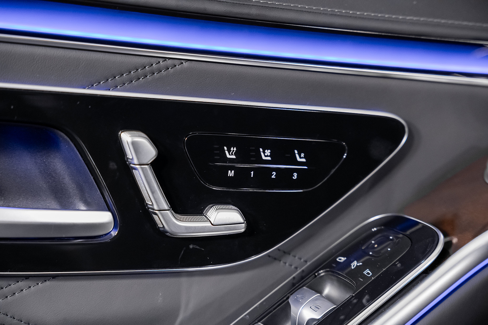 Used 2025 Mercedes-Benz Maybach S 580 4MATIC image 57