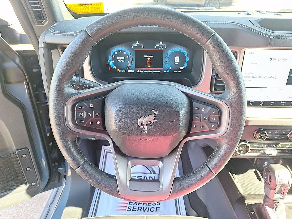 Used 2025 Ford Bronco Outer Banks AWD/4WD image 13