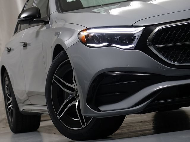 New 2027 Mercedes-Benz E 450 4MATIC Sedan image 4
