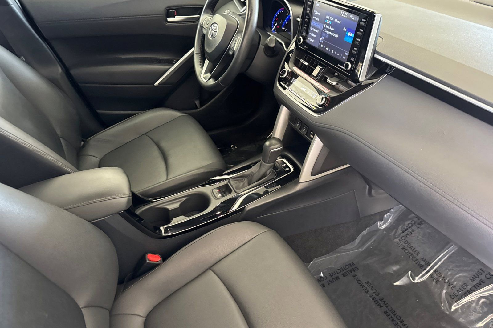 Used 2022 Toyota Corolla Cross XLE w/ Convenience Package FWD image 18