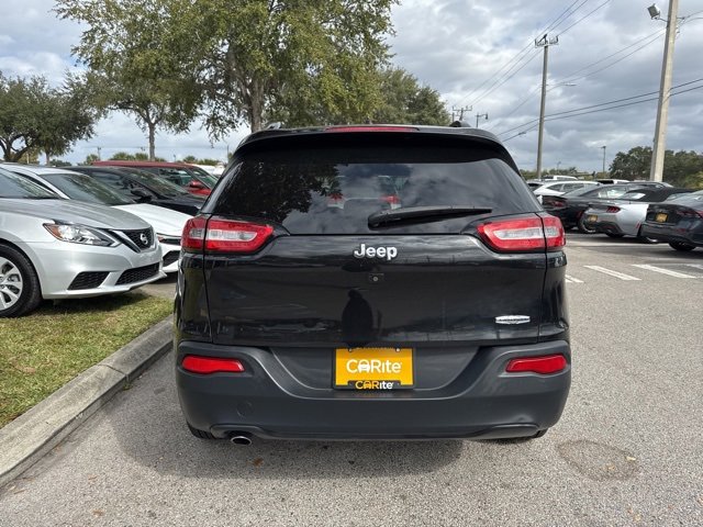 Used 2016 Jeep Cherokee Latitude w/ Comfort/Convenience Group image 6
