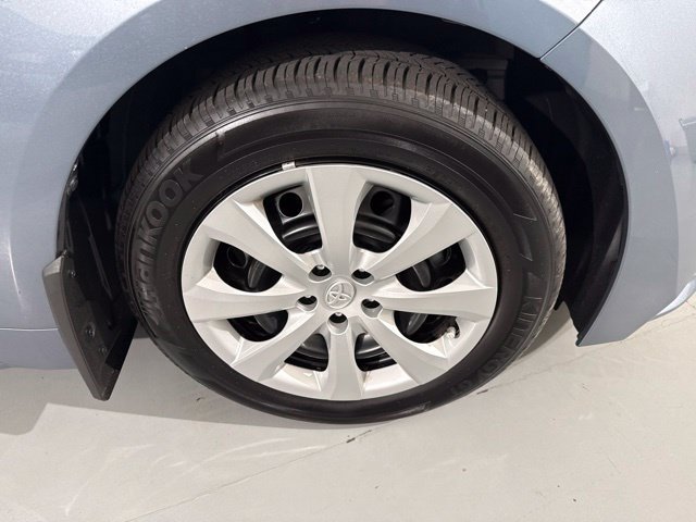 Used 2026 Toyota Corolla LE FWD image 15