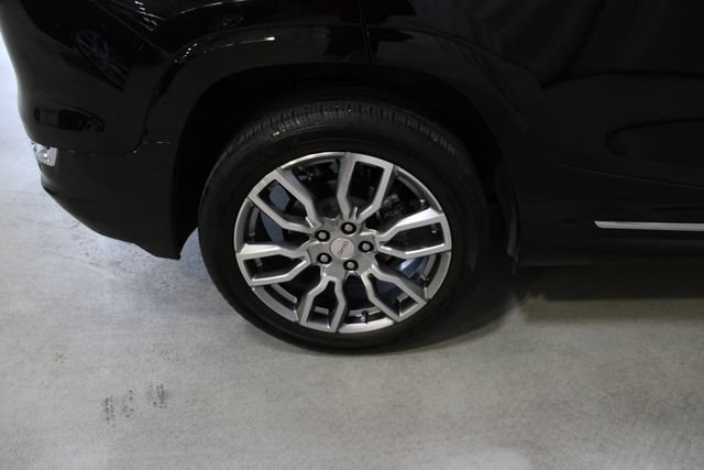 Used 2023 GMC Terrain Denali w/ Denali Premium Package AWD/4WD image 38