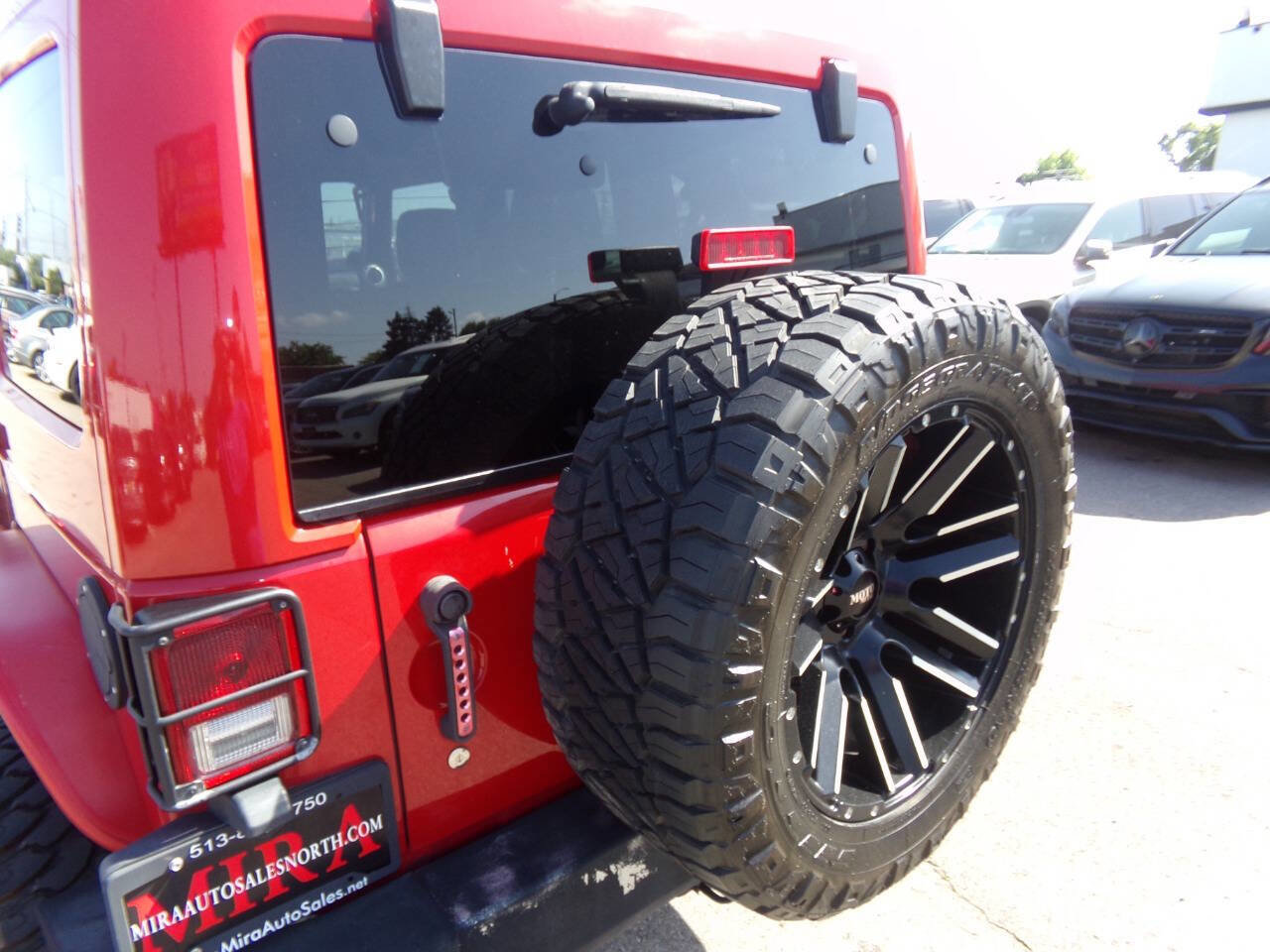 Used 2014 Jeep Wrangler Unlimited Sahara w/ Connectivity Group image 39