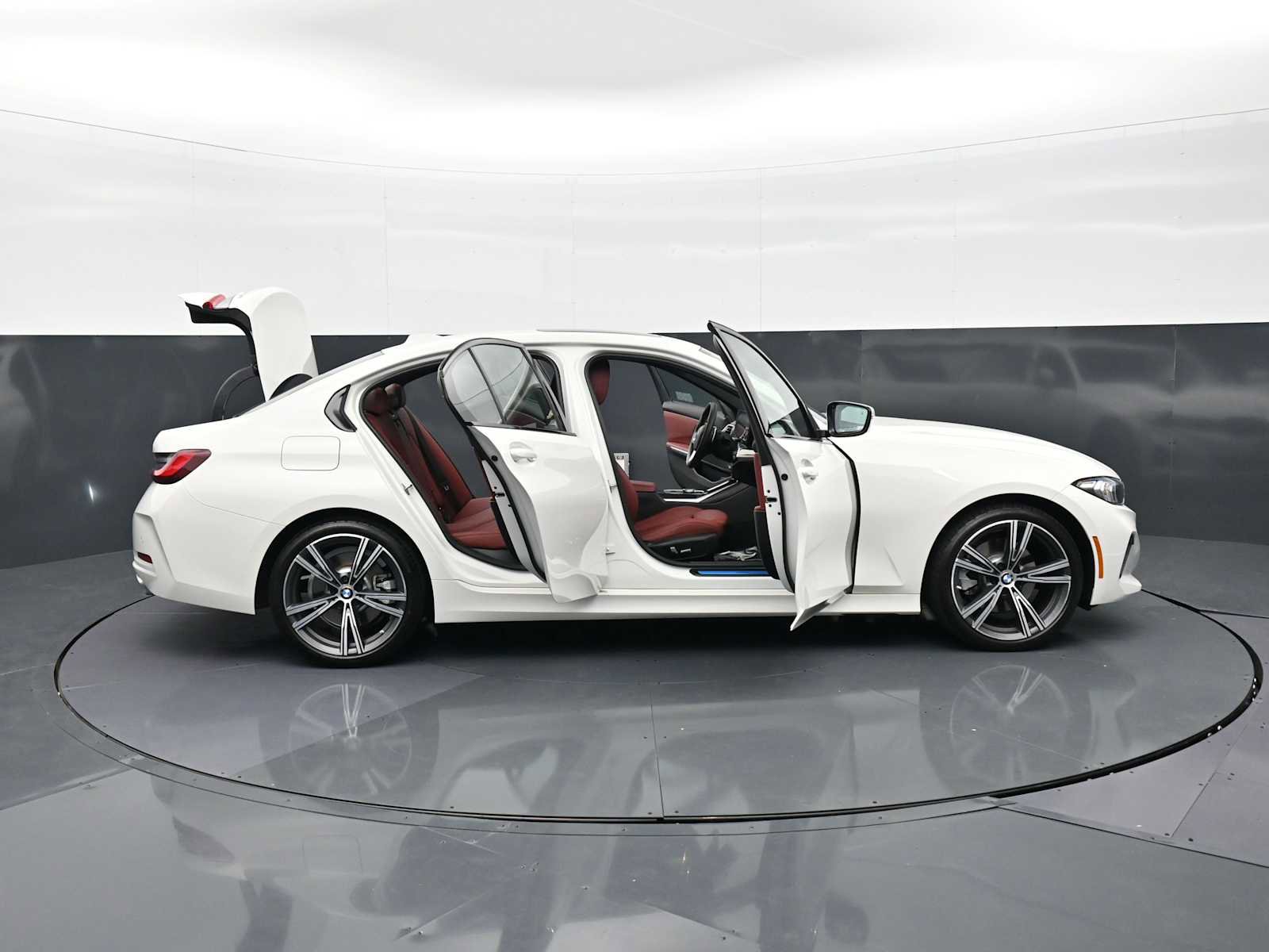 Used 2023 BMW 330i Sedan w/ Premium Package RWD image 35