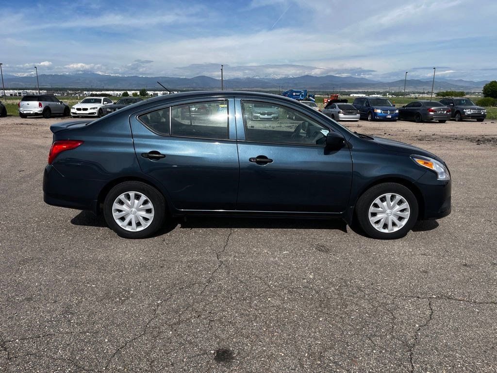 Used 2017 Nissan Versa S Plus FWD image 4