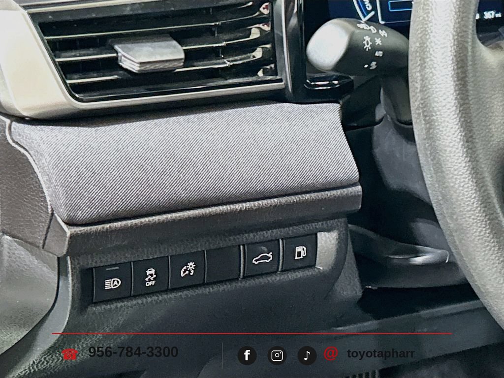 Used 2025 Toyota Camry LE w/ Convenience Package FWD image 9