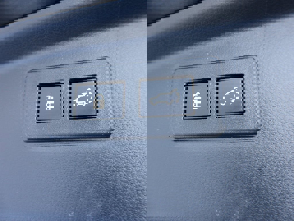 Used 2023 Subaru Outback Limited image 17