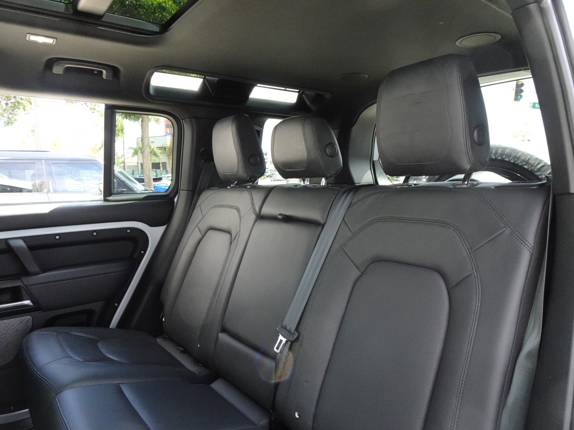 Used 2023 Land Rover Defender 110 AWD/4WD image 15