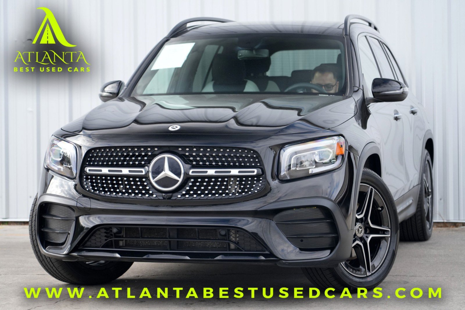 Used 2023 Mercedes-Benz GLB 250 image 1