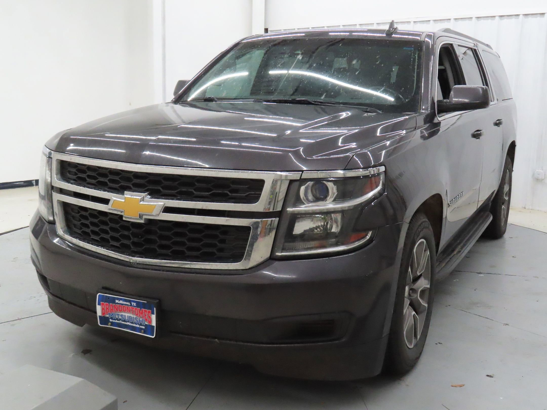 Used 2017 Chevrolet Suburban LT AWD/4WD image 4