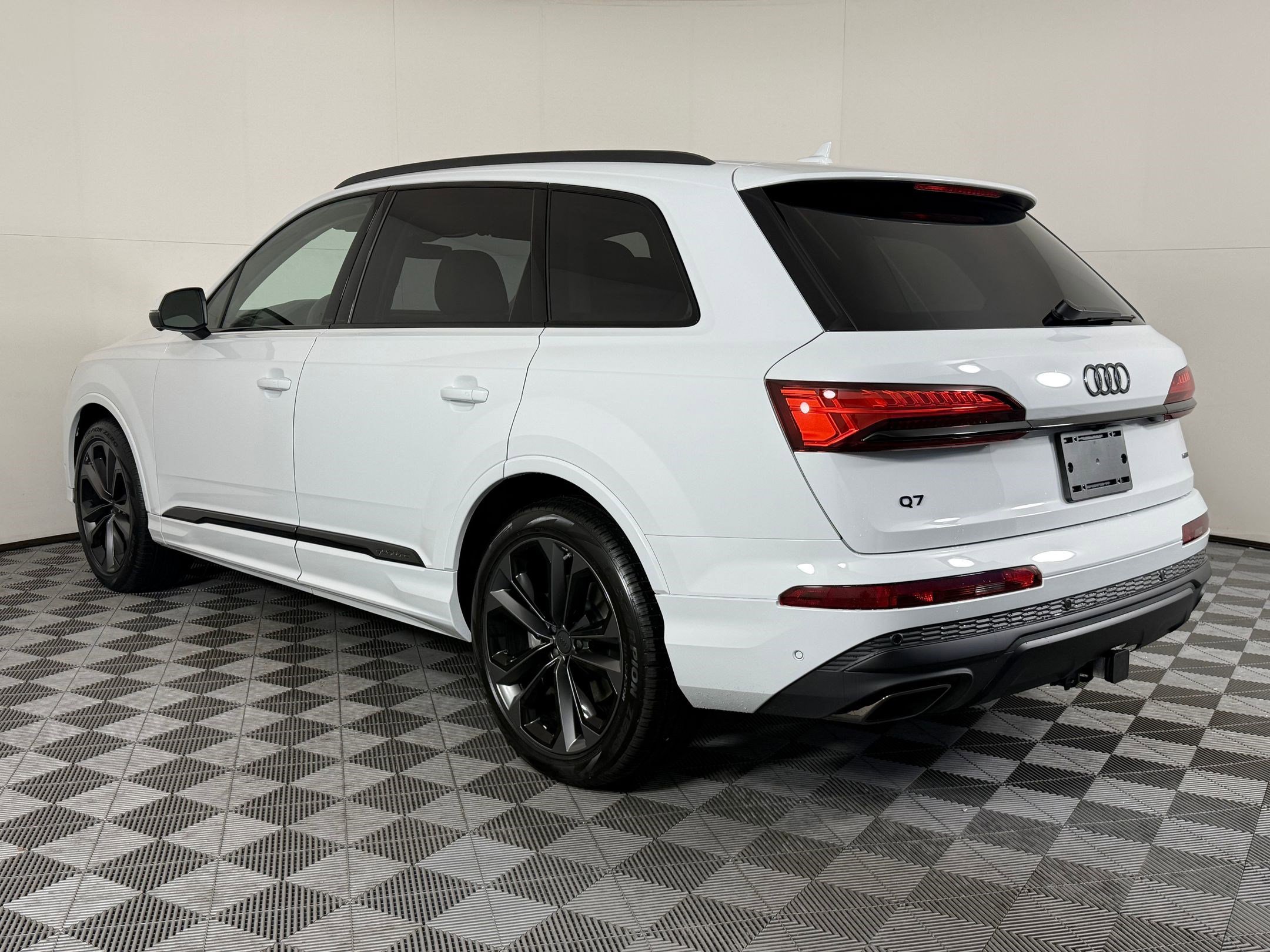 New 2026 Audi Q7 3.0T Premium Plus image 3