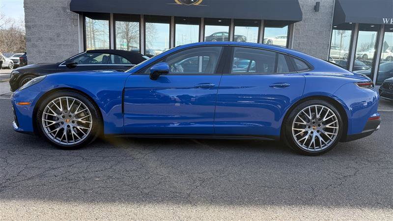 Used 2025 Porsche Panamera 4 image 2